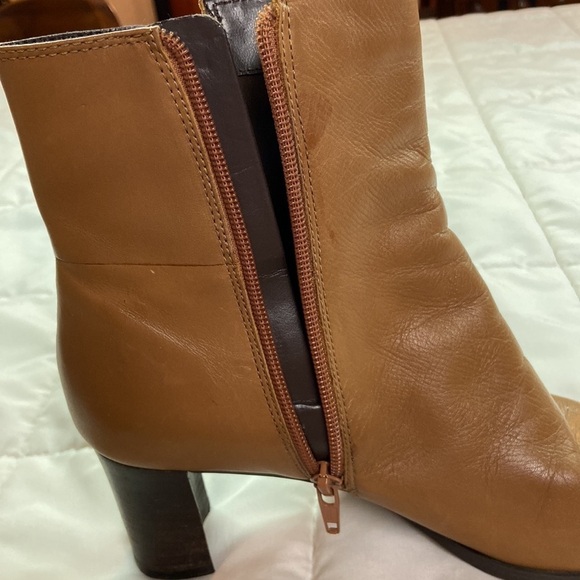 Madison & Max February Camel Stack Heeled Booties Size 7 - Picture 3 of 12